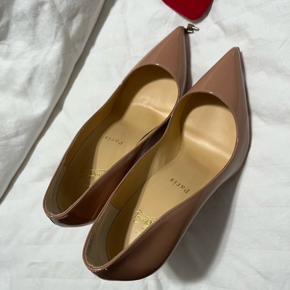 Red bottoms - Picture 2 of 7